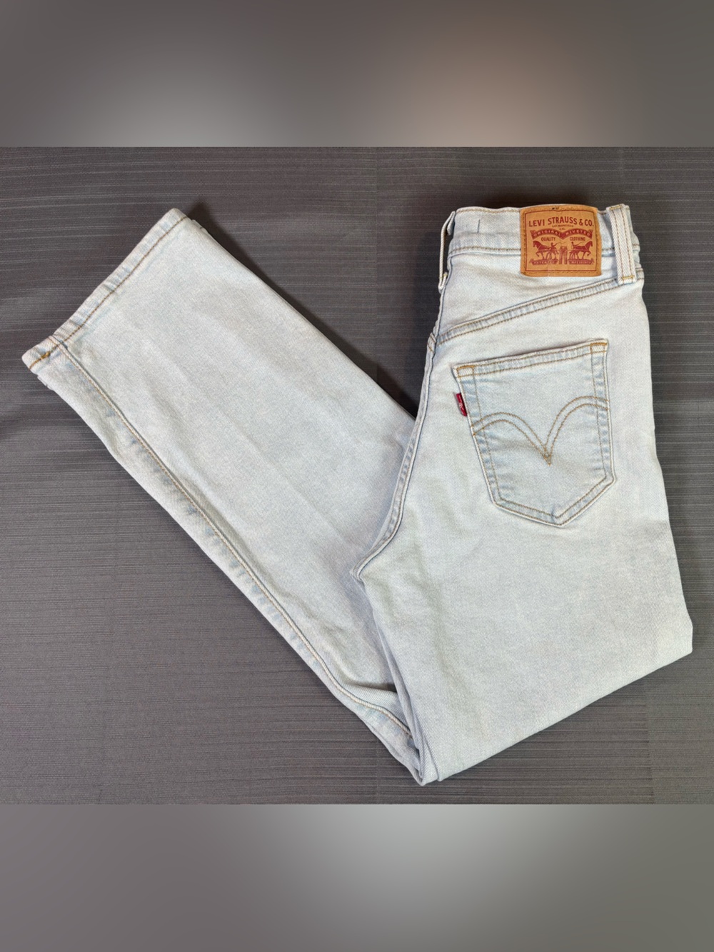Levi’s Ribcage Straight Ankle Jeans W26 L27 Light Wash High Rise Denim Women’s